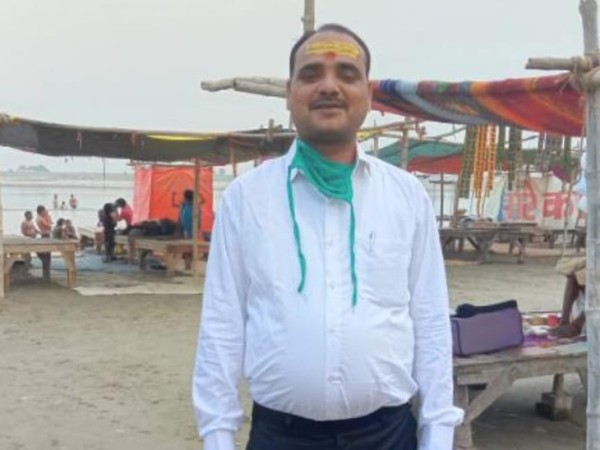 प्रयागराज में वकील की सार्वजनिक हत्या: बाइक से आए बदमाश ने रोका; पीठ पर बंदूक से मारी गोली, 2 नामजद समेत 4 आरोपियों से की पूछताछ