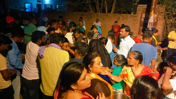 ।।हनुमान जन्मोत्सव पर किया भव्य प्रसाद वितरण, सैकड़ो की संख्या में भक्तो ने जय श्री राम के लगाए नारें।।