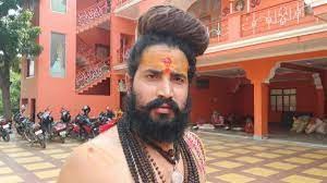 श्री बड़े हनुमान मंदिर (बंधवा) के श्री महंत बलबीर गिरि की एस्कॉर्ट जिप्सी पलटी, चार पुलिसकर्मी घायल; वाराणसी से लौटते समय हंडिया में हुआ हादसा