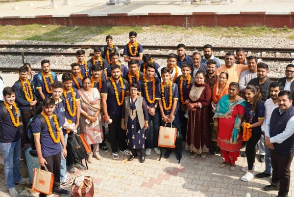 जब हिमाचल लौटा हमीरपुर के मेधावी छात्रों का दल , सात दिवसीय अनूठी यात्रा कर!