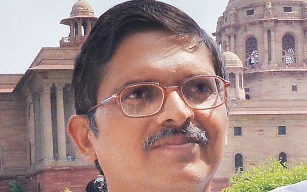 पूर्व आईपीएस अमिताभ ठाकुर ने की प्रयागराज पुलिस कमिश्नर से मुलाकात: इलाहाबाद यूनिवर्सिटी कर्मियों पर FIR दर्ज करने की मांग!