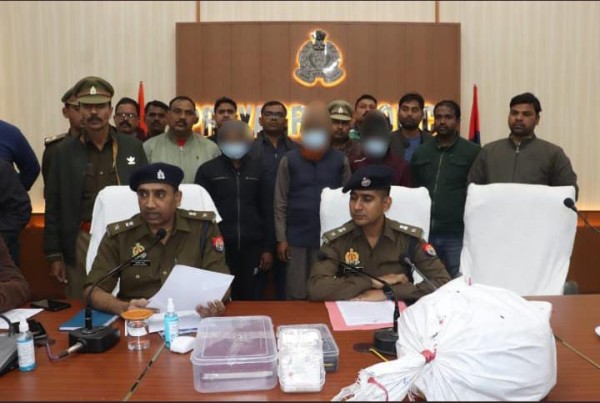 माघ मेला क्षेत्र में हिन्दू विरोधी इस्लामिक ग्रन्थ का प्रचार प्रसार करने वाले गिरोह को किया गया गिरफ्तार