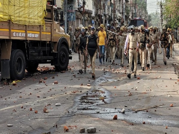 मिले टेरर फंडिंग के कनेक्शन प्रयागराज दंगे में ! 37 खातों पर इंजेटीजेंस की नजर, ज्यादातर खाते SBI में ,पीएफआई का भी सामने आ रहा नाम