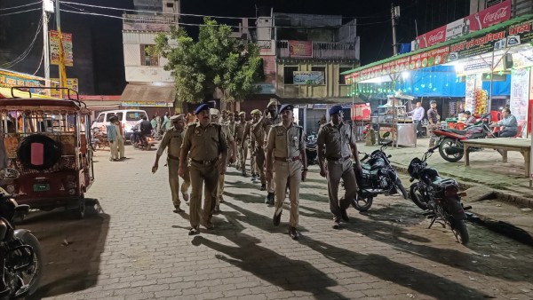 पुलिस उपायुक्त गंगानगर तथा सहायक पुलिस आयुक्त सोरांव द्वारा संदिग्ध व्यक्ति/वाहनों की सघन चेकिंग की गयी!