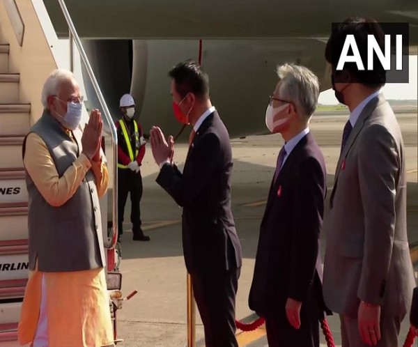 प्रधानमंत्री नरेंद्र मोदी ने दिया जापान के प्रमुख कारोबारियों को निवेश का न्योता