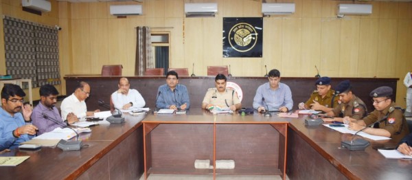 पुलिस आयुक्त एवं जिलाधिकारी की अध्यक्षता में होली पर्व को सकुशल सम्पन्न कराये जाने के सम्बंध में बैठक सम्पन्न! PRAYAGRAJ