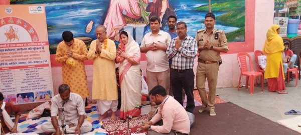 उत्तर प्रदेश सरकार द्वारा दुर्गा सप्तशती का पाठ/देवी गायन/देवी जागरण/अखंड रामायण पाठ आदि कार्यक्रमों का मंदिरों में  किया गया आयोजन !