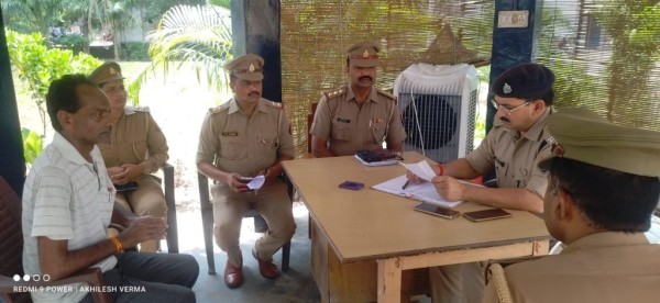 थाना समाधान  दिवस का आयोजन !अपर पुलिस अधीक्षक पूर्णेंदु सिंह की अध्यक्षता में.....BARABANKI