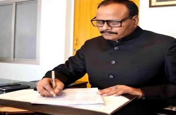 मरीज को करेंगे कॉल ब्रजेश पाठक ! लेंगे हर मरीज का अपडेट, हेल्थ मिनिस्टर के पास होगी ट्रीटमेंट हिस्ट्री..पहली बार किसी ने जनता के हित में कदम उठाया है!