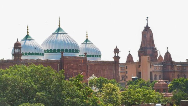 श्री कृष्ण जन्मभूमि-शाही ईदगाह मस्जिद मामले पर बड़ा फैसला: सभी लंबित मामलों को इलाहाबाद हाईकोर्ट में ट्रांसफर करने का आदेश;  चलेगा ट्रायल!
