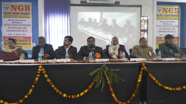 एक शाेधकर्ता काे तथ्यपरक शाेध पर देना चाहिए ध्यान - प्राेफेसर रमाशंकर ,नेहरू ग्राम भारती मानित विश्वविद्यालय, प्रयागराज  !