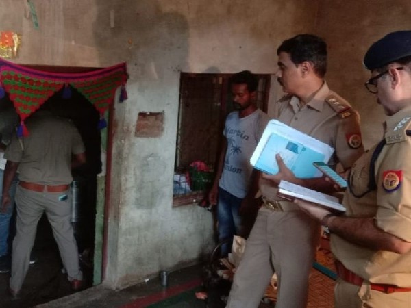 हथौड़े से मारकर कर दिया पत्नी की हत्या....PRAYAGRAJ