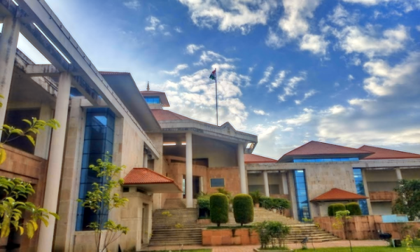 मैतेई समुदाय को अनुसूचित जनजाति सूची में शामिल करने का निर्देश हटाया,मणिपुर HC ने दंगे भड़काने वाले आदेश की समीक्षा की  !