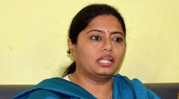 हाईकोर्ट ने चुनाव आयोग से जताई नाराजगी,सिराथू विधायक पल्लवी पटेल को हाईकोर्ट से राहत कहा-सियासी साजिश के तहत की गई है शिकायत, फैसला सुरक्षित!