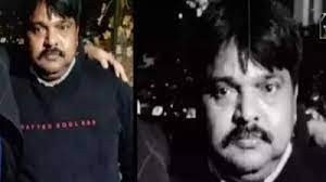 आख़िरकार गुड्डु मुस्लिम के घर की हो गई कुर्की!...पुलिस ने उठा लिए दरवाजे-खिड़कियां, बिना बुलडोजर के ऐसे ढहेगा घर!