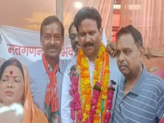 गणेश केसरवानी महापौर  बने प्रयागराज के : सपा के अजय श्रीवास्तव को 1.29 लाख वोटों से हराया; तीसरे नंबर पर कांग्रेस के प्रभा शंकर मिश्रा रहे।