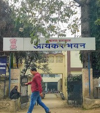 आयकर विभाग ने प्रयागराज में बड़े कारोबारियों के दफ्तरों और गोदामों पर छापेमारी कर 100 करोड़ रुपये से ज्यादा की अघोषित संपत्ति  की  बरामद; तीन राज्यों में है संपत्ति